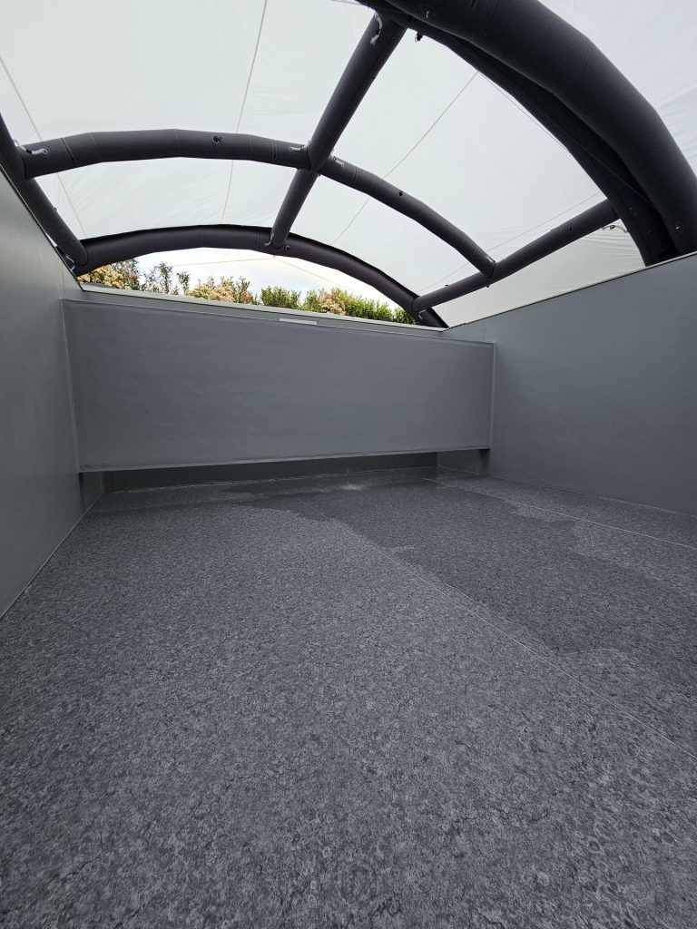 Piscine Intérieure PVC Gris Installation d'un liner armé gris dans une piscine sous